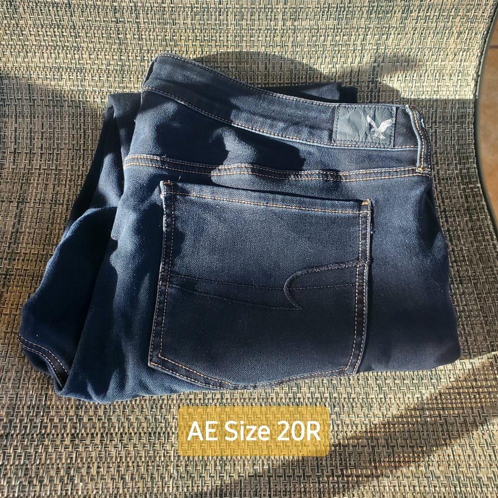 NWOT American Eagle Jeans 20R Super Soft Jeggings